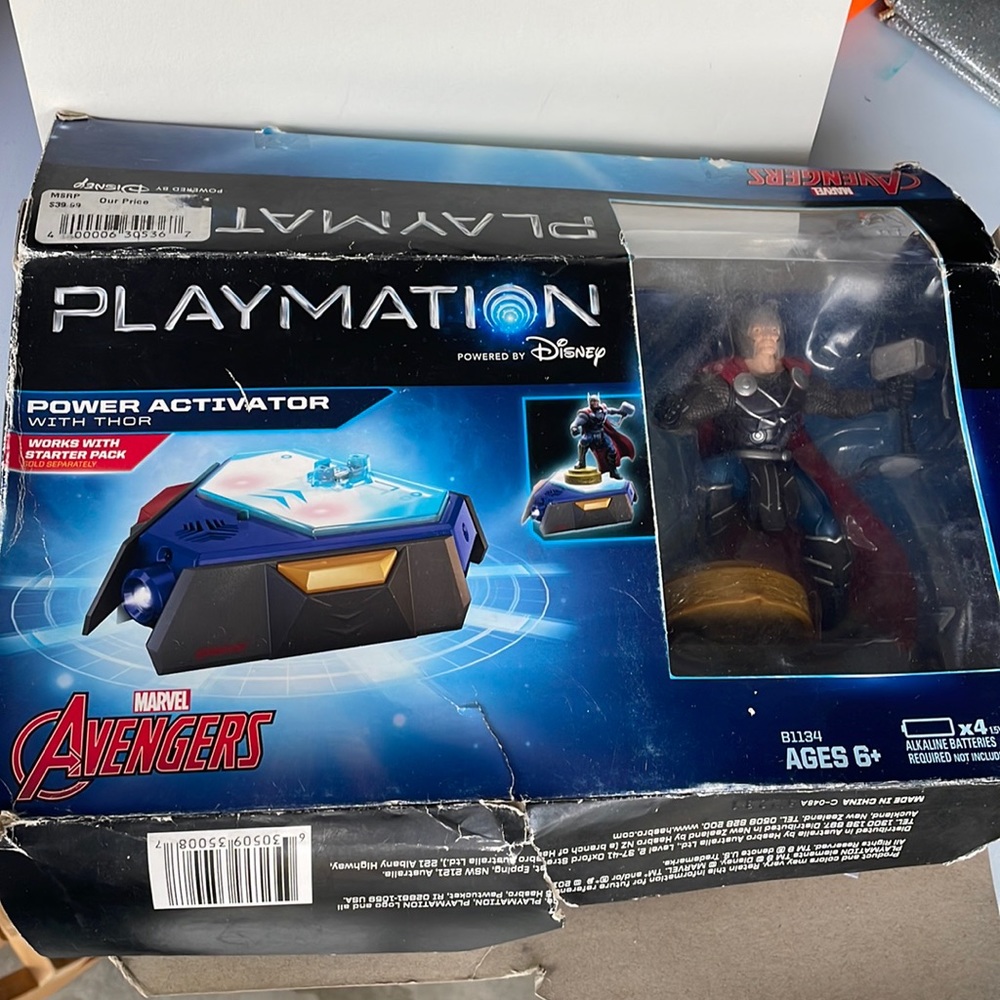 Target Exclusive Marvel Hasbro Playmation Bundle Power Activator with Thor.